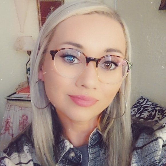 Meet your Posher, Aimee - Picture 3 of 4